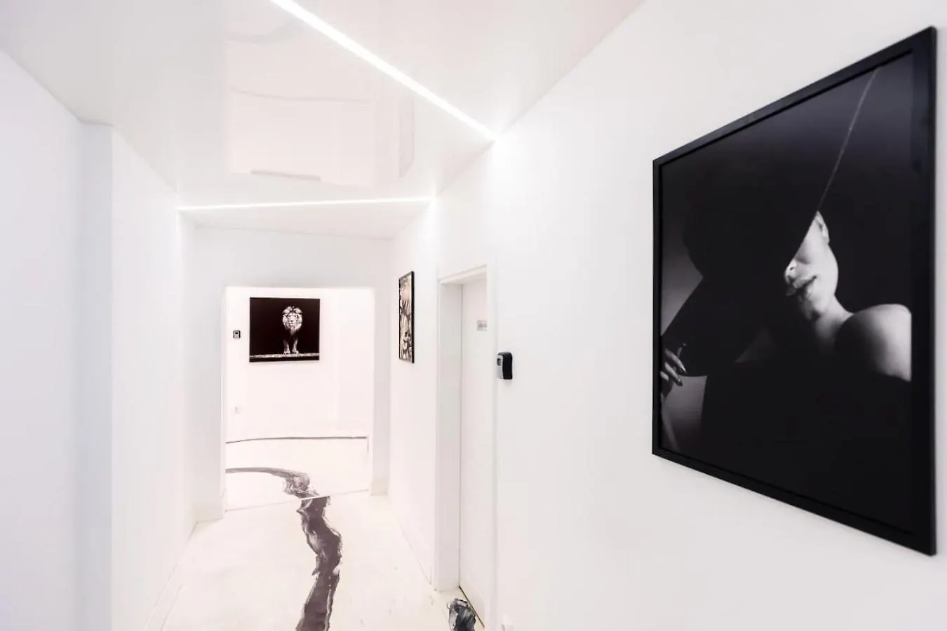 Bucharest Studios Beijing Room Apartment