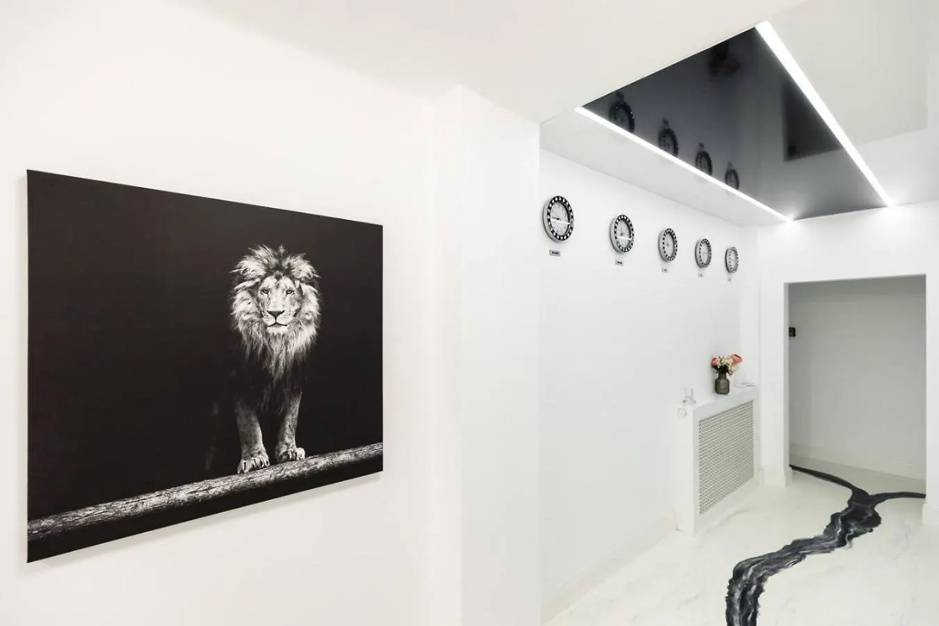 Bucharest Studios Beijing Room Romania