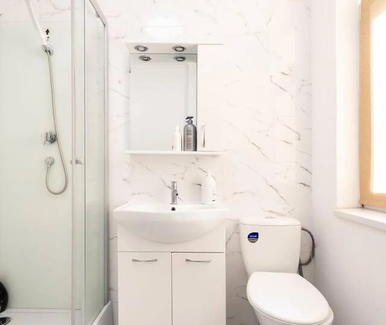 Bucharest Studios Beijing Room شقة